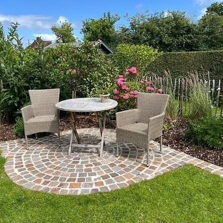 Föhrliebt Reetdachhaus